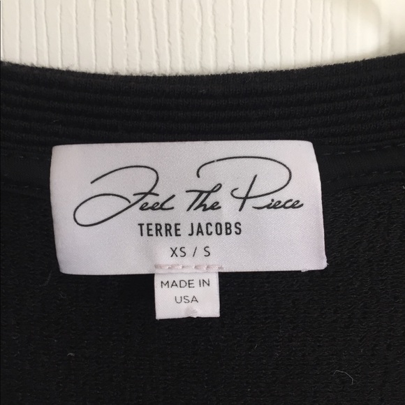 Feel The Peace open shoulders dress - Picture 4 of 9